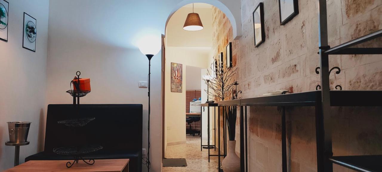 Casa Vacanza In Pieno Centro Storico Vicino Ostuni E La Riserva Di Torre Quaceto ซานวีโต เดย์ นอร์มานนี ภายนอก รูปภาพ