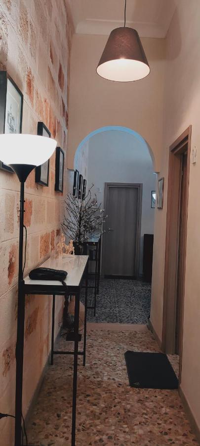 Casa Vacanza In Pieno Centro Storico Vicino Ostuni E La Riserva Di Torre Quaceto ซานวีโต เดย์ นอร์มานนี ภายนอก รูปภาพ